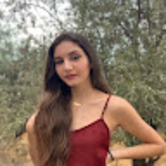 Meet your Posher, Chloe - Picture 1 of 1